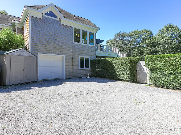 6 Little Ct — Photo 8