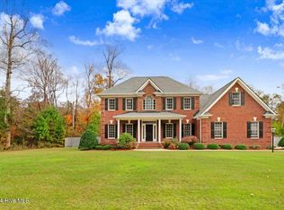 2082 Autumn Dr, Kinston, NC 28501