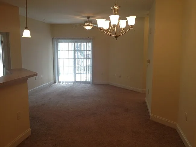 100 Gateway Dr #112 — Photo 8