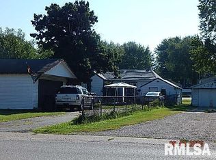 106 5th St, Colona, IL 61241