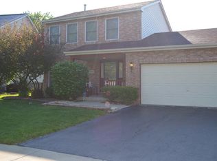 2002 Olde Mill Rd, Plainfield, IL 60586