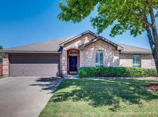 1332 S 3rd St, Midlothian, TX 76065