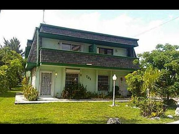 2nd image of 701 S Royal Poinciana Blvd APT 14