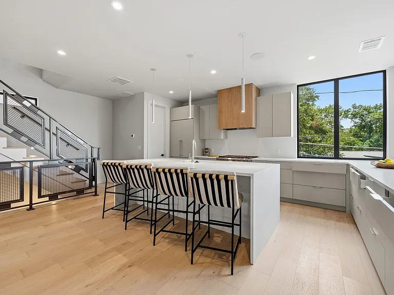 1403 Barton Hills Dr #2 — Photo 15