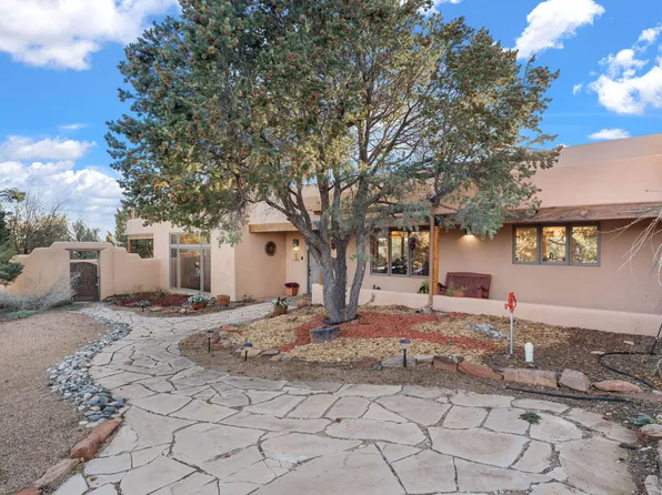 3532 Via Brisa, Santa Fe, NM 87507