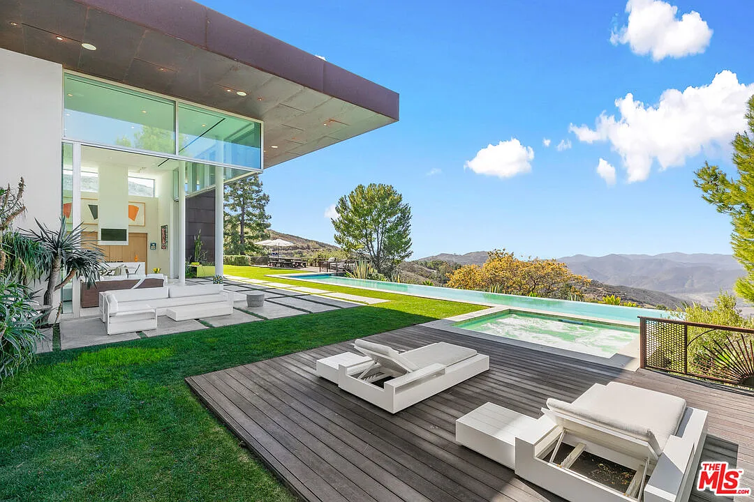 6 bed, 9.0 bath, $55,000 — Photo 1