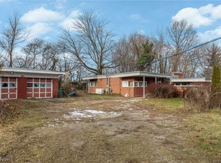 36391 Maple Grove Rd, Willoughby Hills, OH 44094