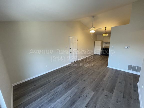 4th image of 1231 Creve Coeur Crossing Ln APT I