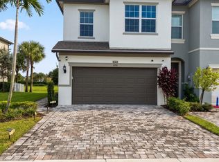 6050 Praza Ln, Greenacres, FL 33415