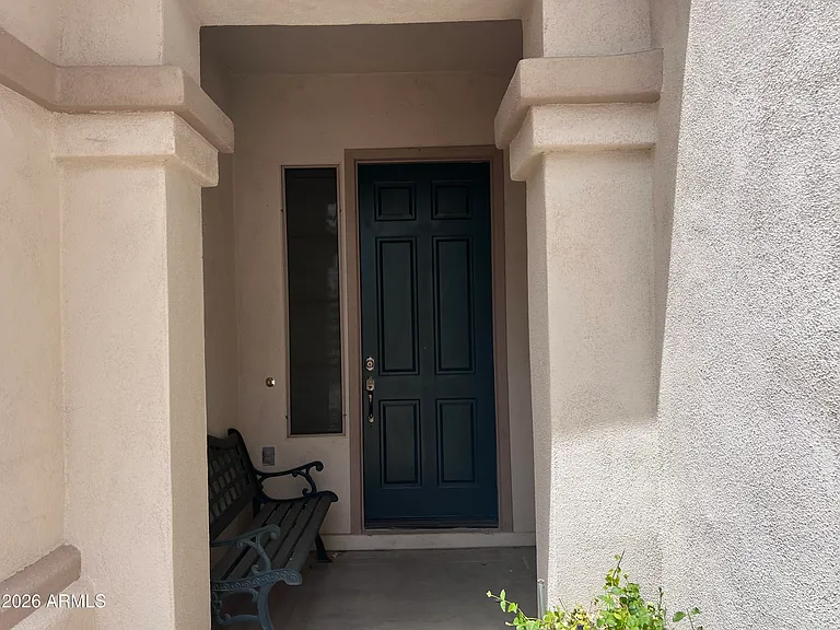 218 E Sunburst Ln — Photo 4