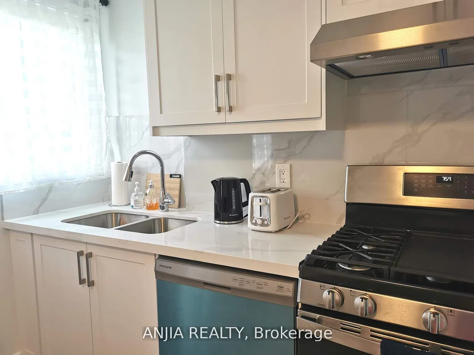 1 bed, $1,950 — Photo 2