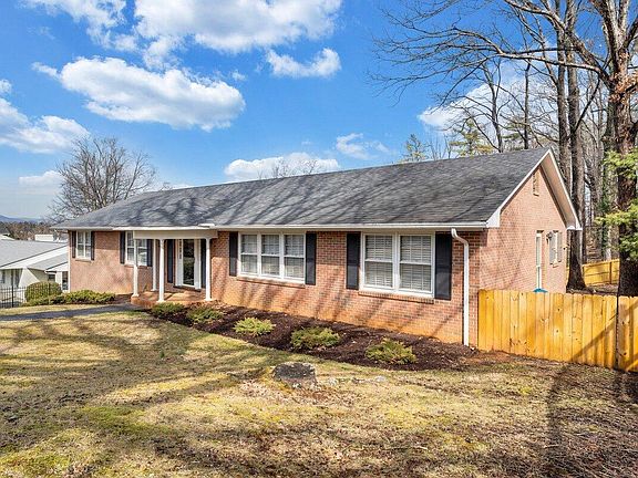 3rd image of 501 Darwin Rd SW