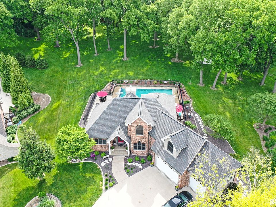1st image of 905 Brookline Dr