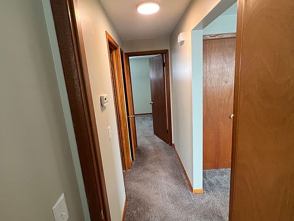 5th image of 236 Kennedy St #1
