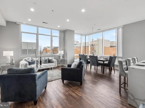 1101 Locust St #8B, Philadelphia, PA 19107