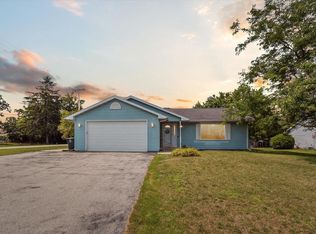 536 Danielson Dr, Darien, WI 53114