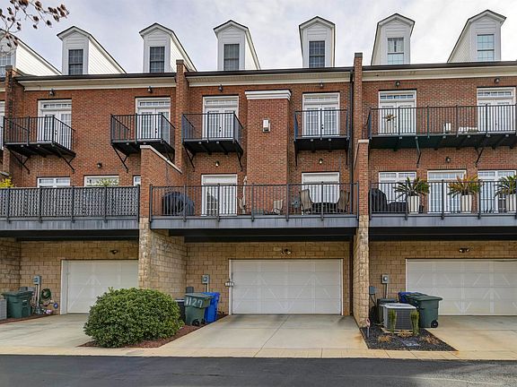 3rd image of 1127 Williams St