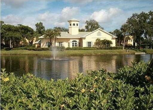 1st image of 1018 Meadows Cir #1018