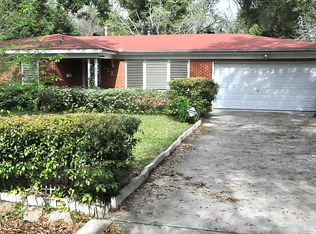 1018 Larcom St, La Marque, TX 77568