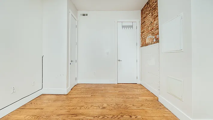 Rented by Nooklyn NYC LLC | media 19