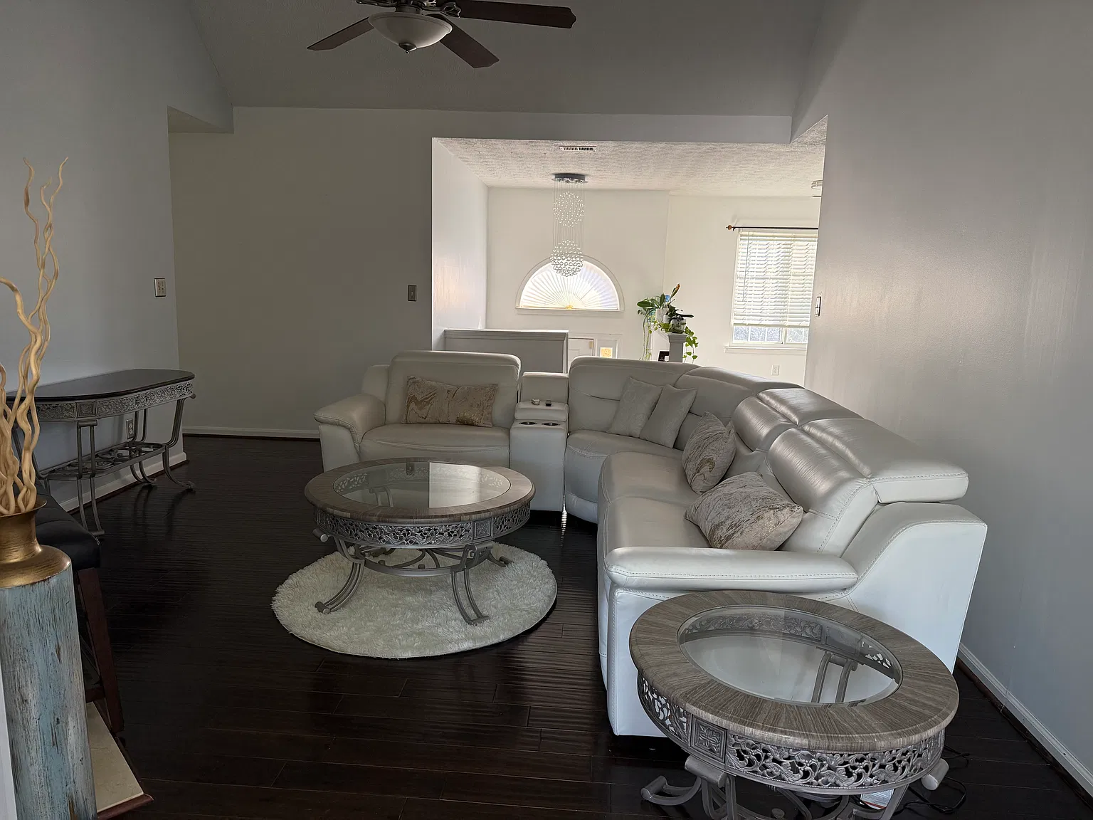 3 bed, 1711 sqft, $3,300 — Photo 3