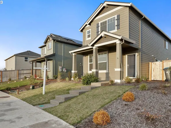 2284 Ben Brown Dr, Woodburn, OR 97071