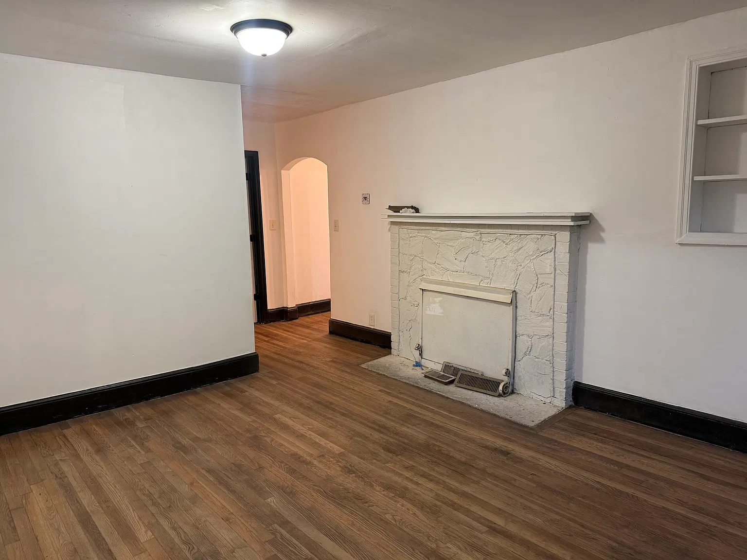 3 bed, 1200 sqft, $1,850 — Photo 3