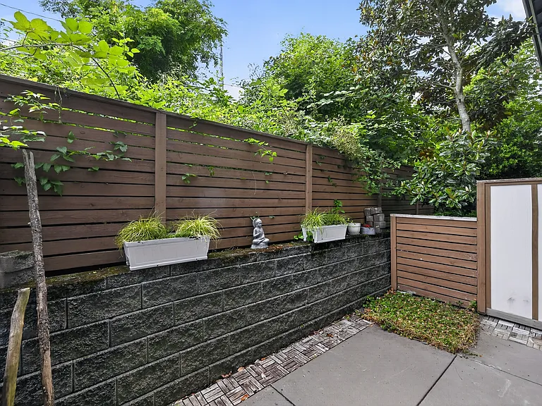 2172 Yakima Ct — Photo 17