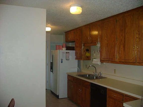 3rd image of 706 NE 19th St