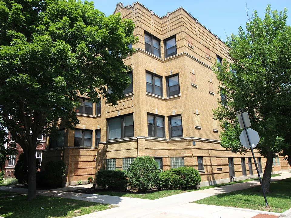 3216 W Argyle St #1F