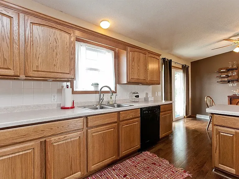 2405 Taylor Ave — Photo 14
