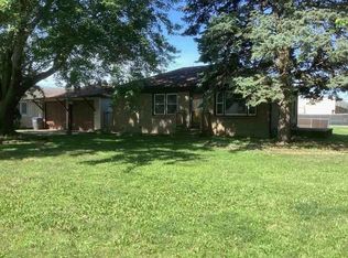 448 4th St E, Milan, IL