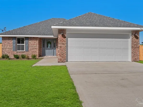 7925 Twin Lake Dr, Milton, FL 32583