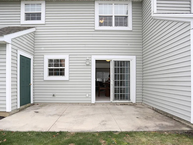 Bottchers Landing Apartments — Photo 14