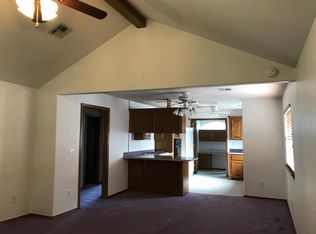 228 NW 1st St, Moore, OK 73160
