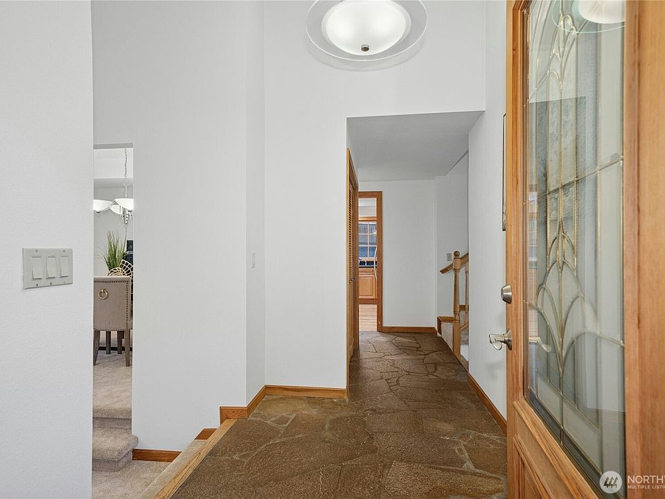 18235 NE 25th Street, Redmond, WA 98052 | Zillow