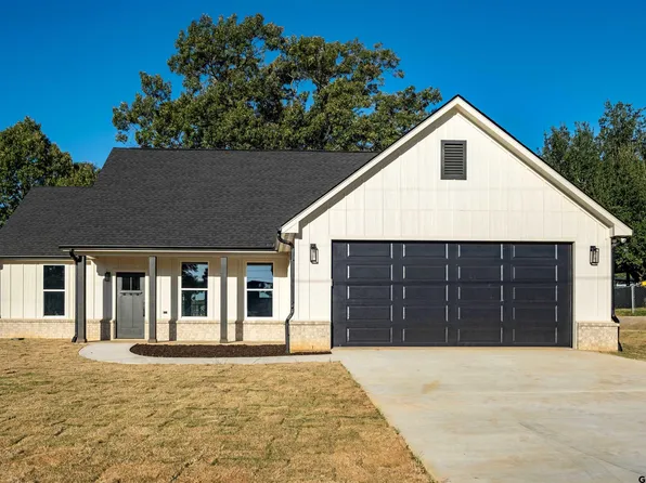 1003 Karen Dr, Lindale, TX 75771