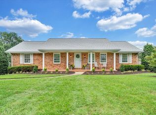 75 McIntosh Rd, Roanoke, VA 24019