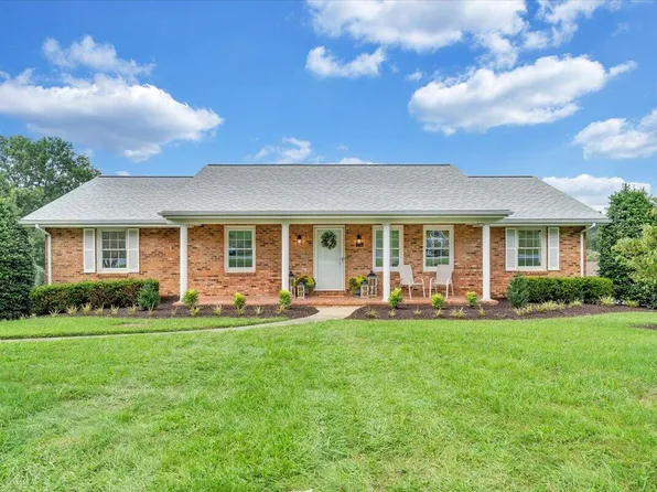 75 McIntosh Rd, Roanoke, VA 24019