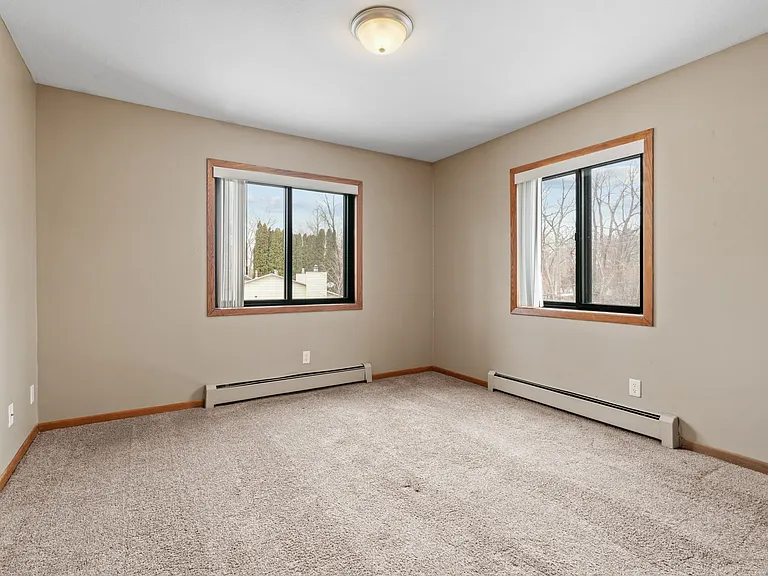 Kaposia Valley Apartments — Photo 16