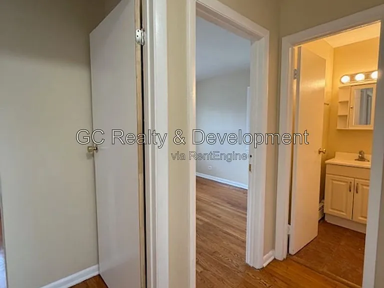245 Uteg St #5 — Photo 9
