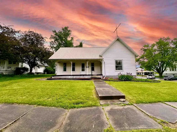 302 W Oak St, North English, IA 52316