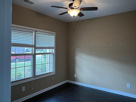 4th image of 917 Tanager Ct
