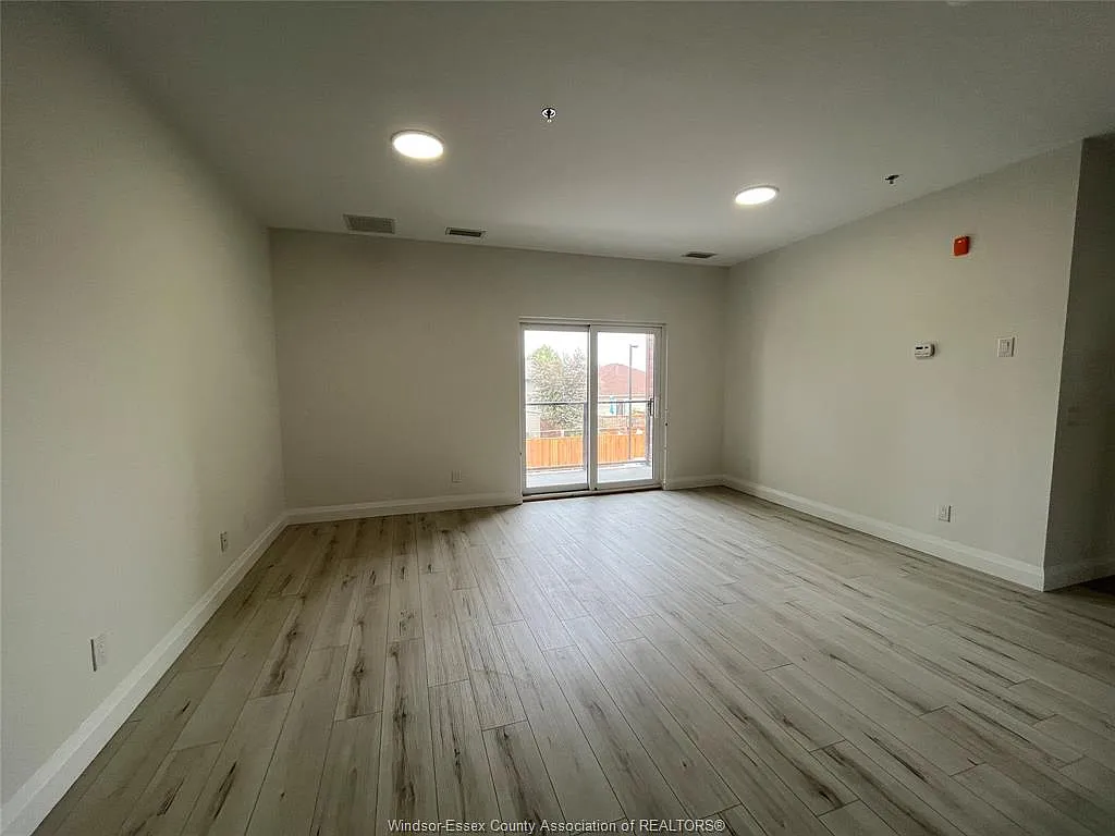4785 Walker Rd — Photo 4