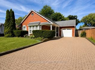 2781 Mercury Ave, Niagara Falls, ON L2J 3X8