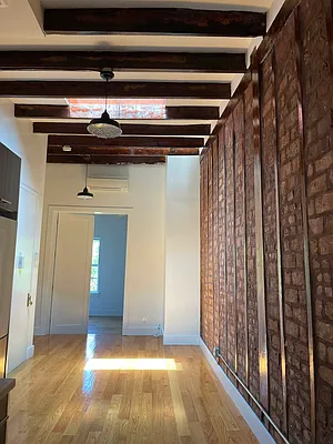 Rented by EXR | media 6