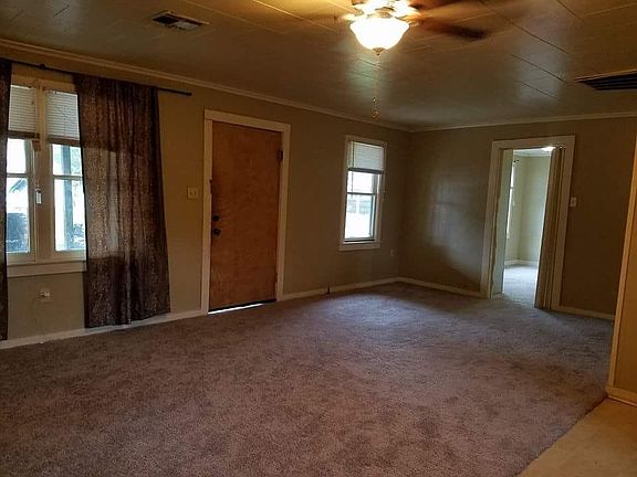 3rd image of 2712 Louisiana Ave