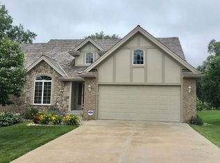 106 Glen Oaks Dr, Council Bluffs, IA 51503