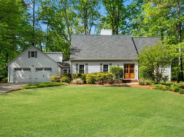 3989 Dunbarton Way NE, Roswell, GA 30075