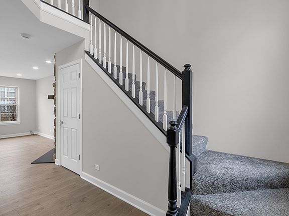 2nd image of 682 Silk Oak Ln